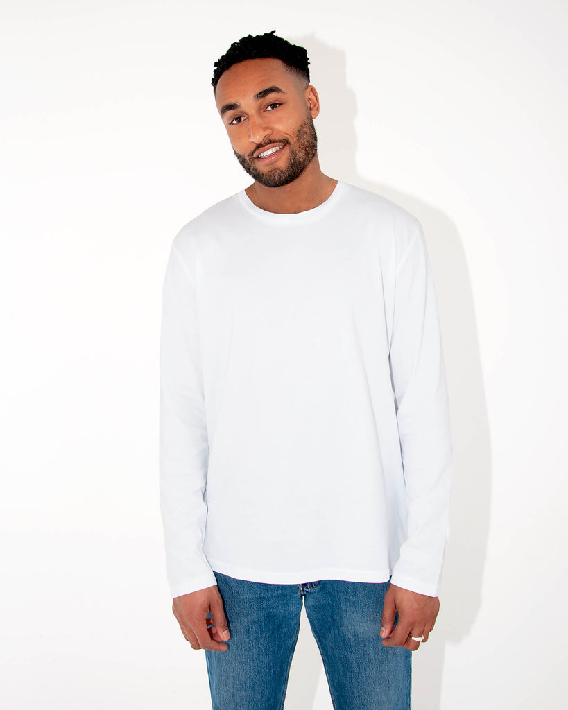 White organic, fair and unisex long sleeve with basic and relaxed fit. Male model picture.